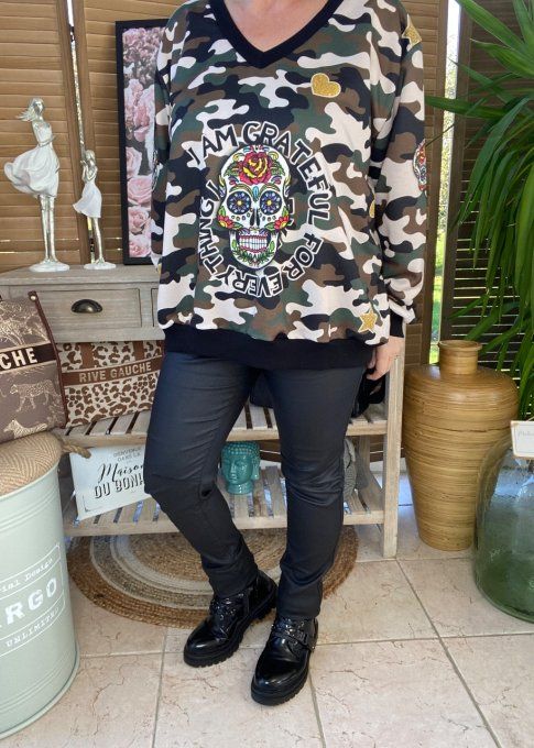 Sweat ample col V manches longues camouflage Mexican Skulls Calavera du 38 au 48/50 