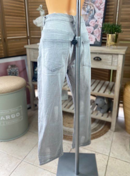 Jeans gris délavé coeurs  taille haute stretch du 40 au 46