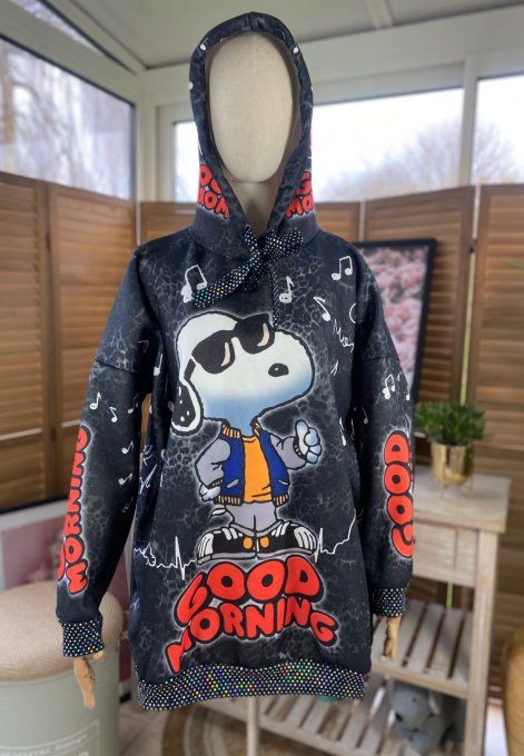 Sweat à capuche noir Love Snoopy strass argentés du 40 au 50/52