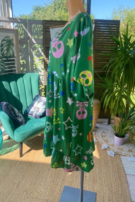 Robe trapèze courte verte Mexican Skulls  & étoiles multicolores du 40 au 52 