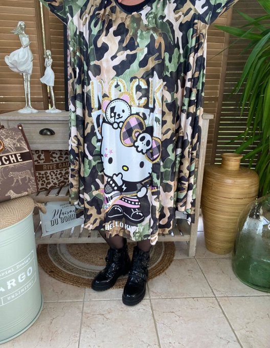 Robe trapèze mi-longue satinée mat camouflage Hello Kitty du 44 au 56/58