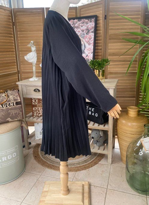 Robe ample plissée manches longues noire du 38 au 48