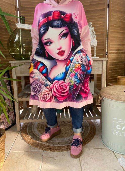 Top à capuche long ou robe courte rose Blanche-Neige Tattoo Girl du 40 au 52