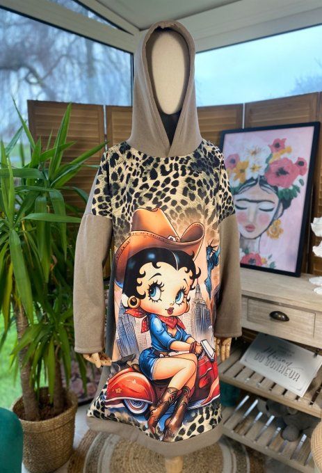 Sweat à capuche long ou robe sweat taupe Léopard Betty Boop country du 40 au 52 