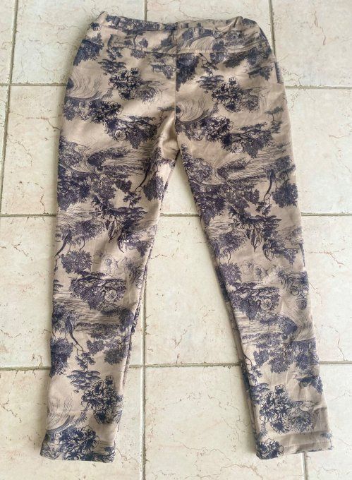 panta jogg (pantalon magique) suédine Taupe Toile de Jouy du 38 au 46/48