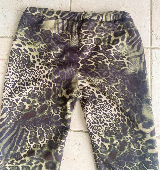 panta jogg (pantalon magique) suédine Kaki Animal crème  du 38 au 46/48