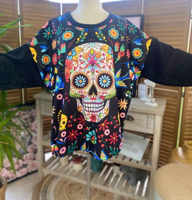 Sweat manches longues satiné et velours noir fleurs Mexican Skulls Calavera du 40 au 50 