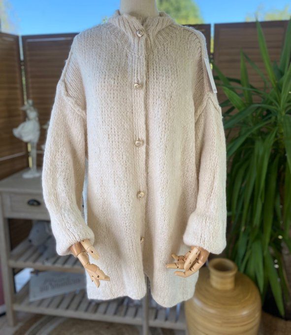 Gilet mohair écru  oversize boutons dorés douceur ++++ du 40 au 52/54  