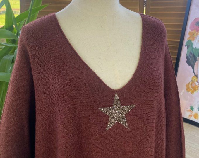 pull ample sans laine chocolat chiné bordeaux col V douceur +++ étoile strass argentés du 42 au 52 