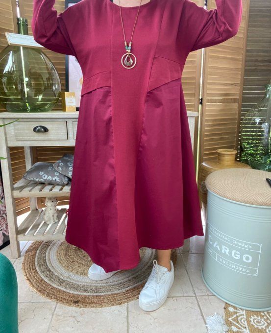 Robe trapèze longue asymétrique  bordeaux lie de vin  + collier du 38 au 46/48