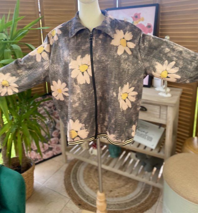 Blouson suédine effet jeans gris délavé Hippie Girl Flowers du 40 au 52 et même + 