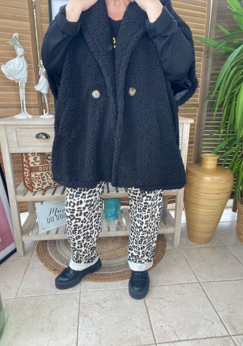 Veste façon poncho oversize moumoute noire douceur ++++ du 40 au 52/54 et +