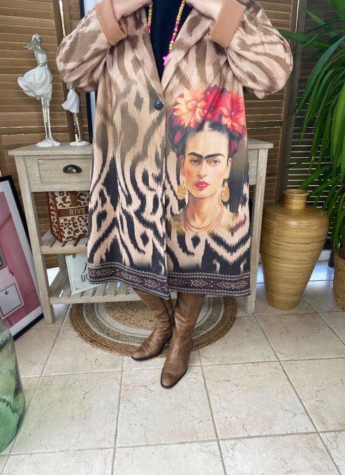 Veste longue suédine beige zébrée Frida Kahlo aux fleurs du 42 au 52 et même +  