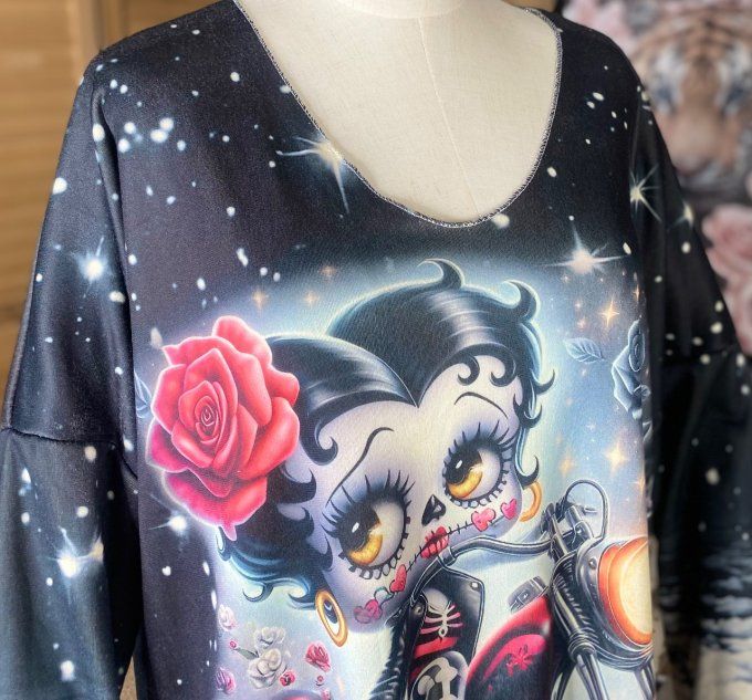 Pull fin ample molletonné noir Betty Boop Gothic Girl du 40 au 52 et même +  