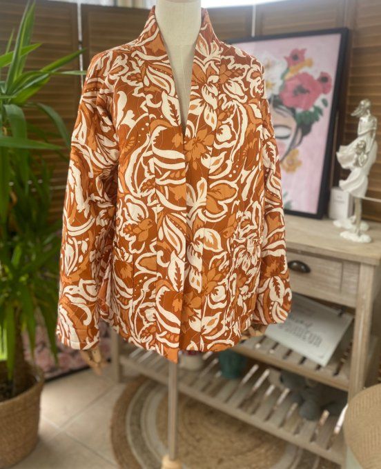 Veste matelassée coton orangé Fleurs exotiques du 38 au 48 et même +