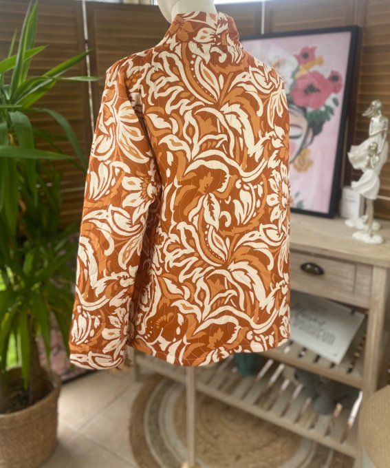 Veste matelassée coton orangé Fleurs exotiques du 38 au 48 et même +