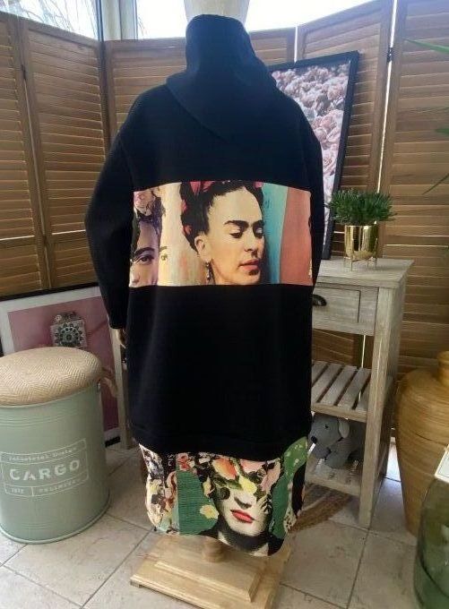 Robe longue à capuche noire molletonnée & suédine Frida Kahlo du 40 au 50